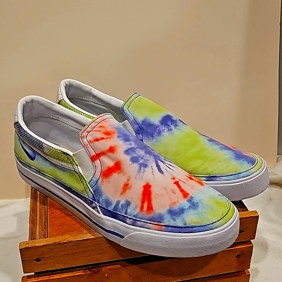 Nike Shoes - B Nwot Nike TYE dye slip on womens size 11